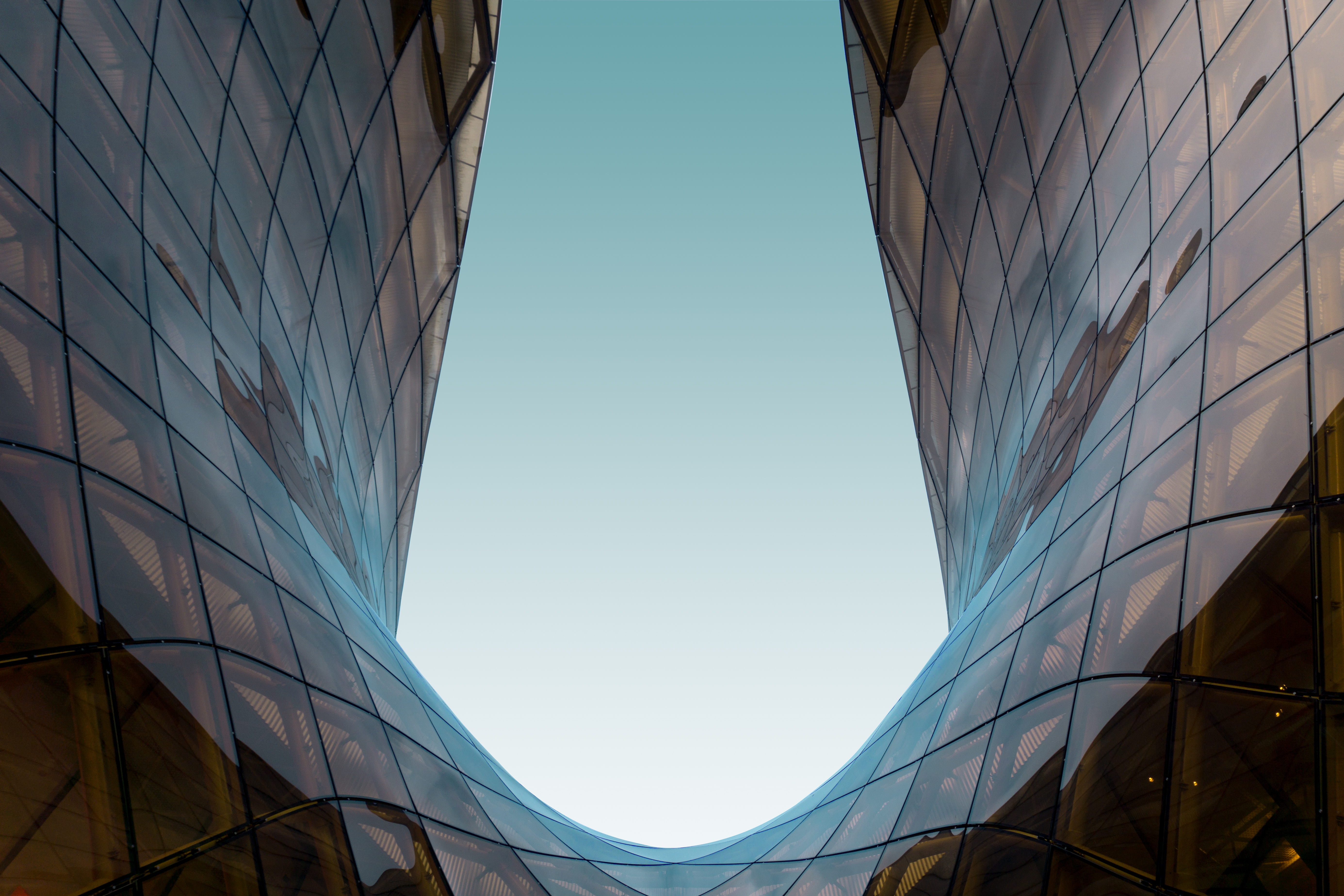 Glass U-shaped structure